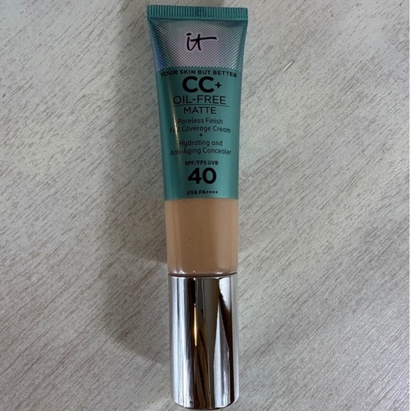 it cosmetics Other - Medium | IT Cosmetics CC+ Cream Oil Free Matte - NIB